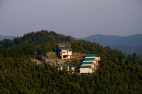  Woodsmoke Resort and Spa  Шимла